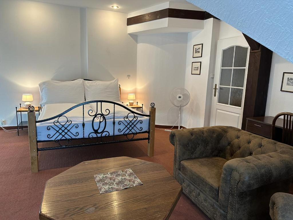 Lesni Hotel Perslak Nová Bystřice Zewnętrze zdjęcie