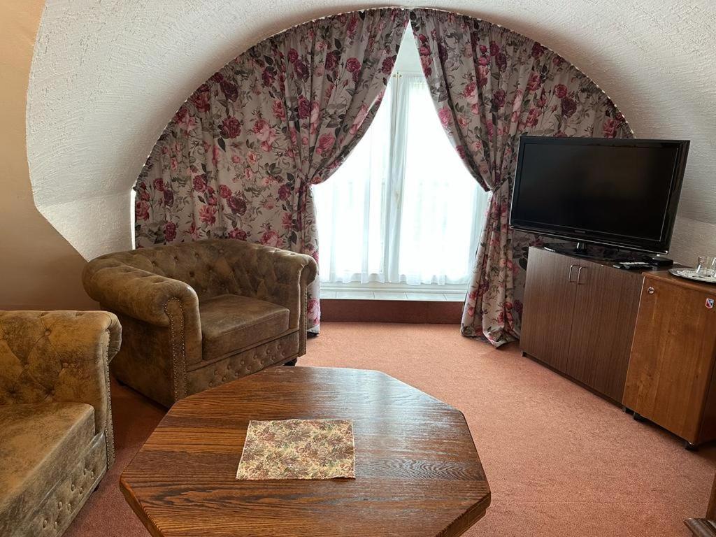 Lesni Hotel Perslak Nová Bystřice Zewnętrze zdjęcie